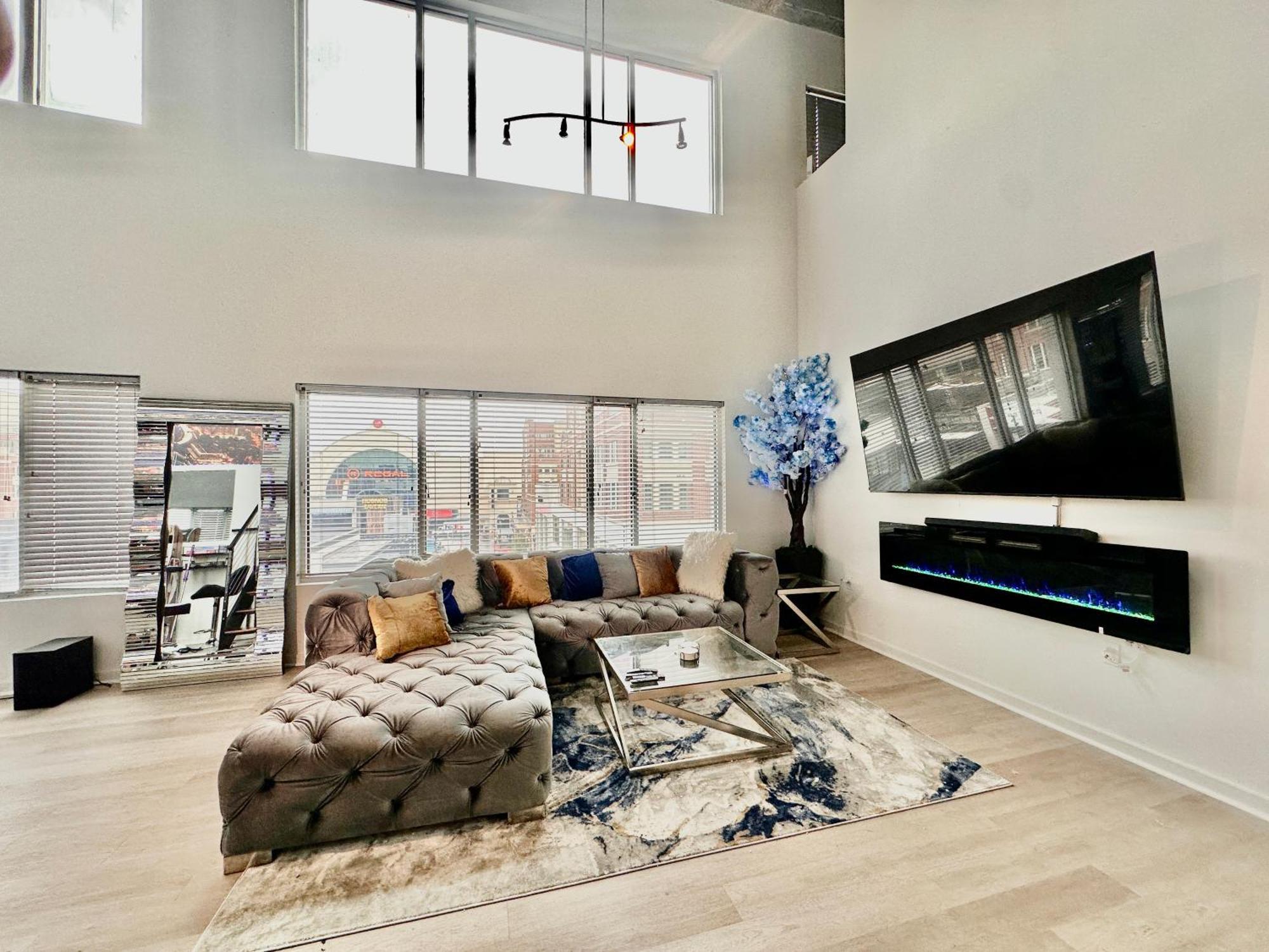 Апартаменты Grand 3Br Loft In Atlantic Station Атланта Экстерьер фото